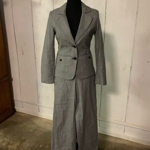 White House/Black Market Suit